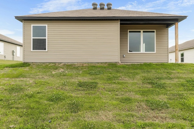 1233 Santa Fe Trl, Bauxite, AR 72011 - rear view of property featuring a yard and roof with shingles