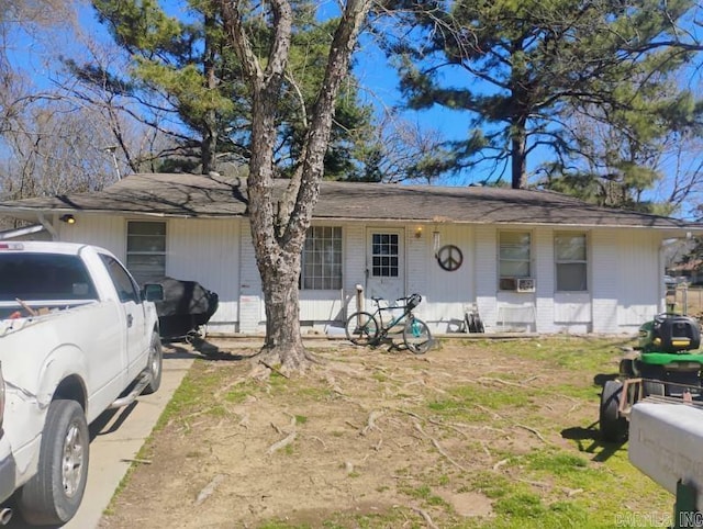 102 Squire Ct, Hot Springs National Park, AR 71913 - ranch-style house featuring brick siding
