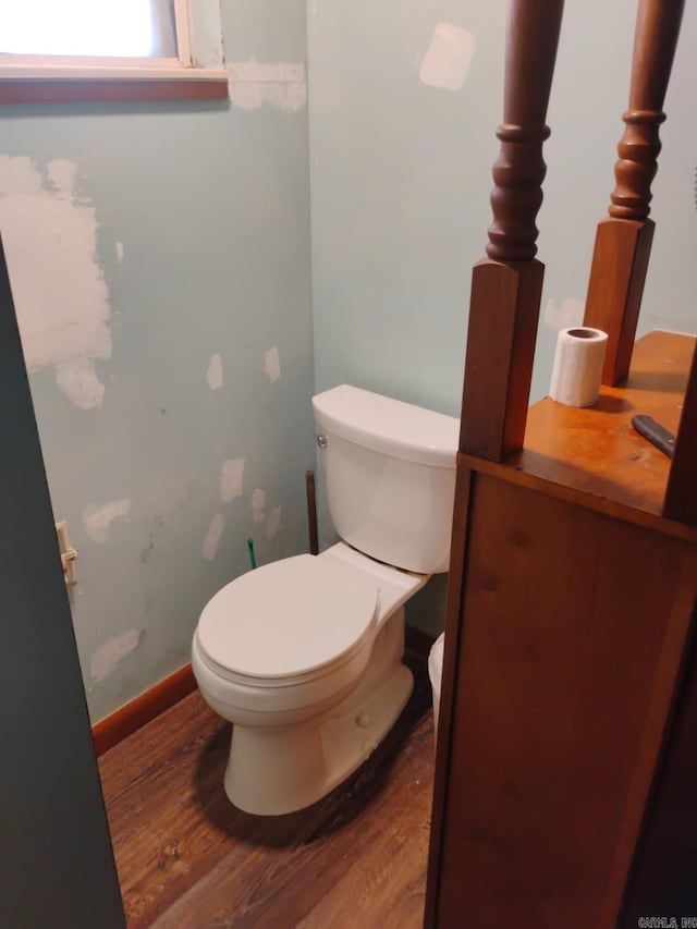102 Squire Ct, Hot Springs National Park, AR 71913 - half bathroom featuring toilet, baseboards, and wood finished floors