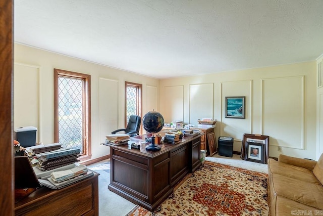 1110 Huntington Pl, Heber Springs, AR 72543 - home office with light colored carpet and a decorative wall