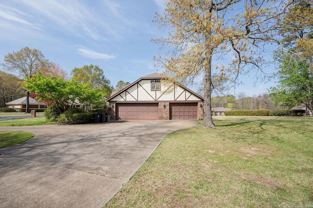1110 Huntington Pl, Heber Springs, AR 72543 - exterior space featuring driveway and a front lawn