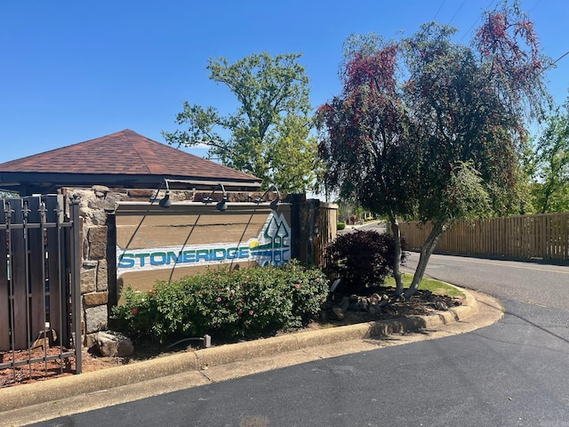 101 Long Island Dr Unit 605, Hot Springs, AR 71913 - community / neighborhood sign with fence