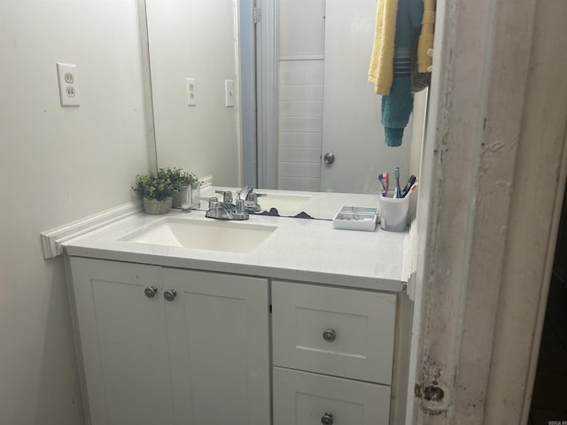 400 Oxford St, West Memphis, AR 72301 - bathroom featuring vanity