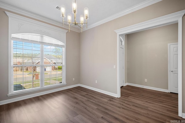 unfurnished room featuring a notable chandelier, baseboards, ornamental molding, dark wood-type flooring, and visible vents