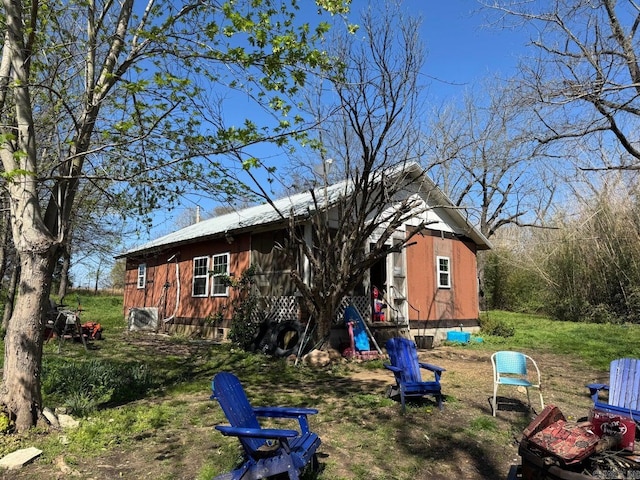 95 Terrafirma Ln, Ash Flat, AR 72513 - back of house featuring crawl space