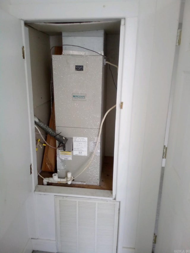 3419 Dr Martin Luther King Dr, Little Rock, AR 72206 - utilities with visible vents and heating unit