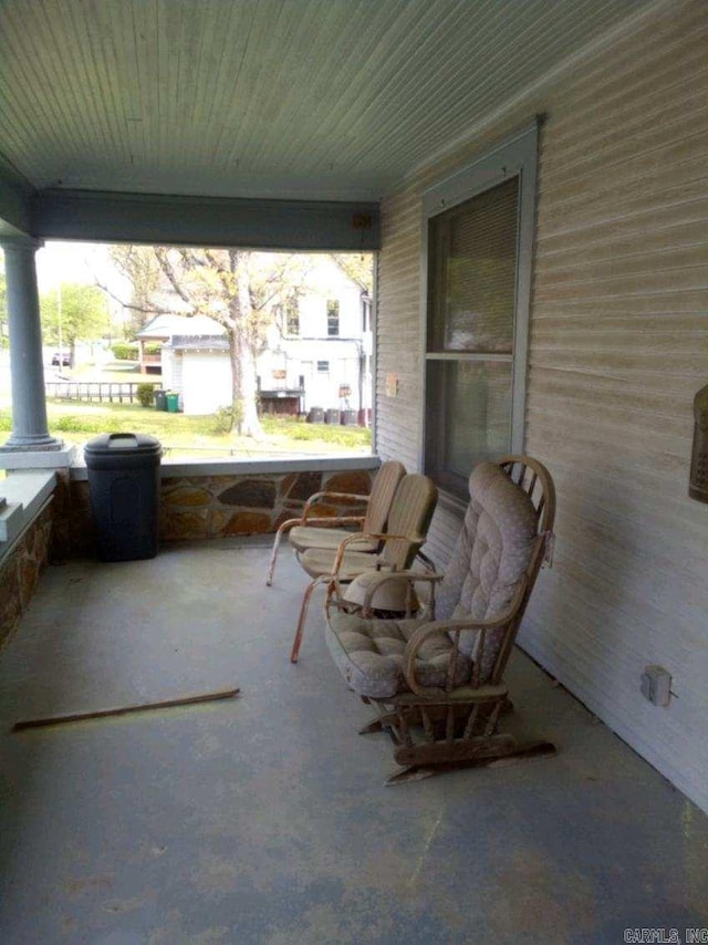 3419 Dr Martin Luther King Dr, Little Rock, AR 72206 - view of patio featuring a porch