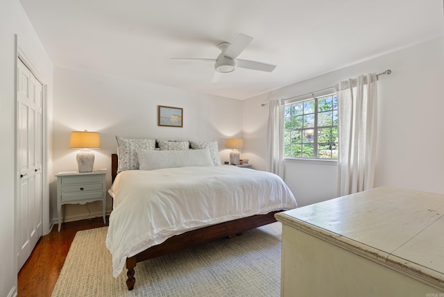 5 Huntington Rd, Little Rock, AR 72227 - bedroom featuring a ceiling fan, wood finished floors, and a closet