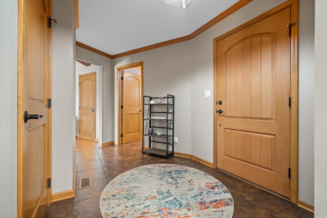166 Heatherwood, Hot Springs, AR 71913 - entrance foyer with visible vents, baseboards, and crown molding