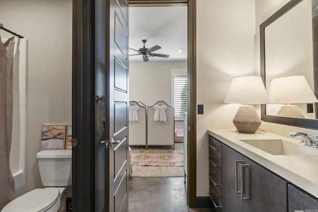 full bathroom featuring concrete floors, toilet, a ceiling fan, and vanity