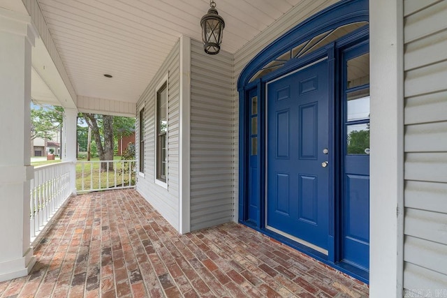 property entrance with a porch