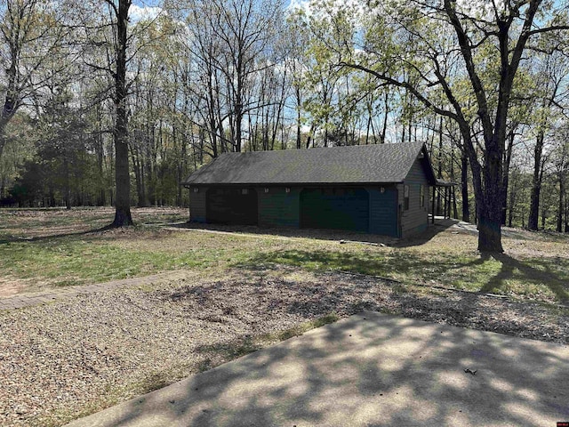 view of outbuilding featuring an outbuilding