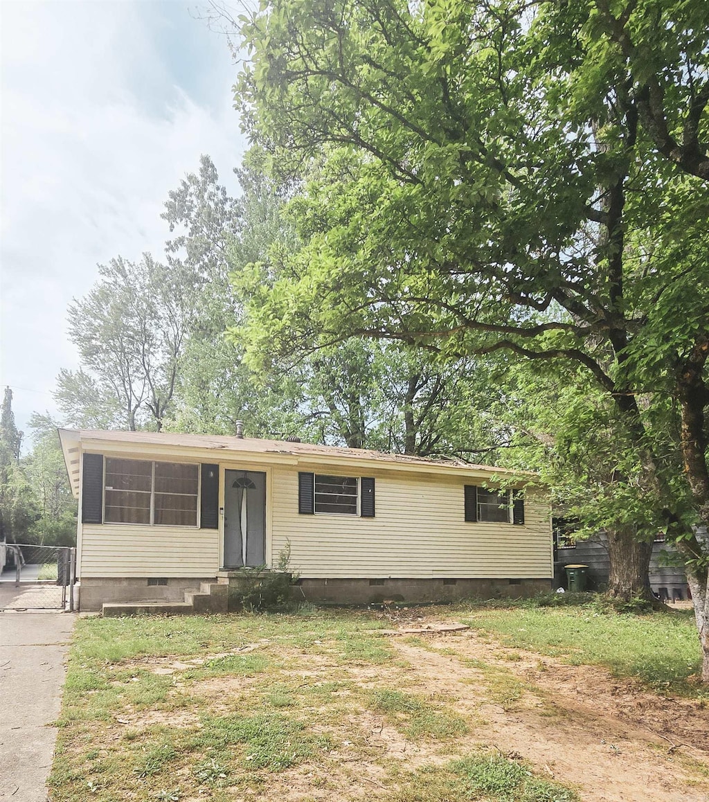 7307 Knollwood, Little Rock, AR 72209 - view of front of house featuring crawl space and entry steps