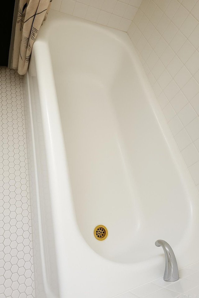 room details with a washtub