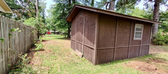 1019 Amanda St, Camden, AR 71701 - view of outdoor structure with an outbuilding