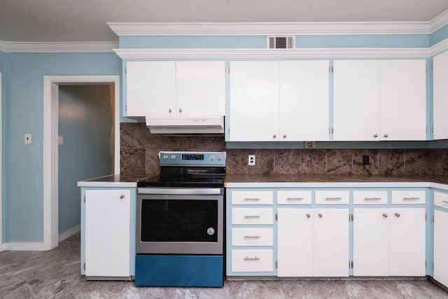 124 Hiawatha Dr, Little Rock, AR 72211 - kitchen featuring stainless steel electric range oven, crown molding, under cabinet range hood, visible vents, and decorative backsplash