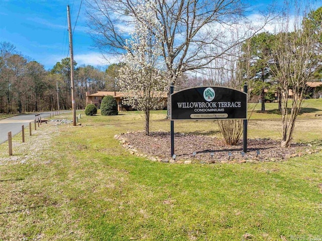 1100 Woodlawn Ave Unit K-61, Hot Springs, AR 71913 - view of property's community featuring a lawn