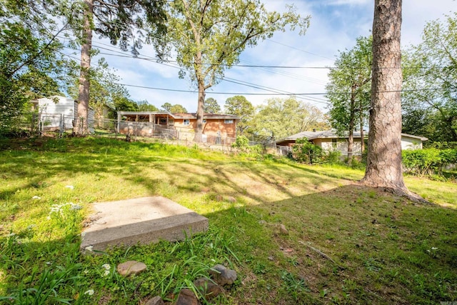 6 Broadmoor Dr, Little Rock, AR 72204 - view of yard with fence