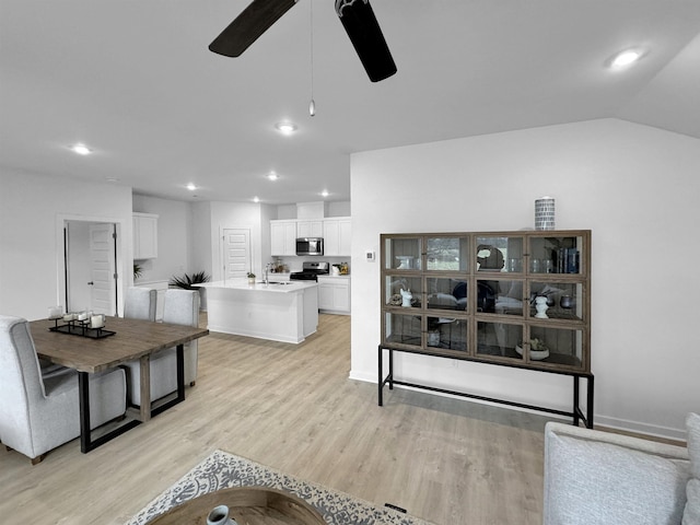 1410 Ridgefield Cir, Searcy, AR 72143