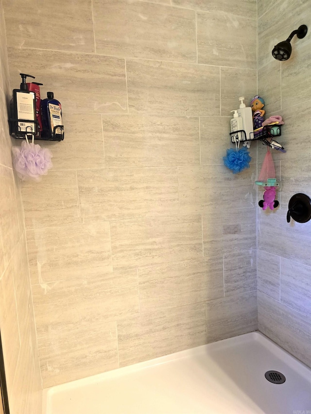 801 Randall Dr, Searcy, AR 72143 - full bathroom with tiled shower