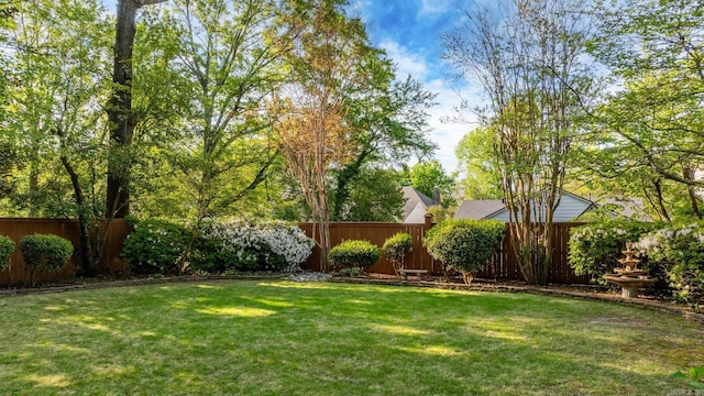 5715 Hawthorne Rd, Little Rock, AR 72207 - view of yard with fence