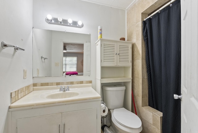 7803 Ascension Rd, Little Rock, AR 72204 - bathroom featuring toilet, a shower with curtain, and vanity