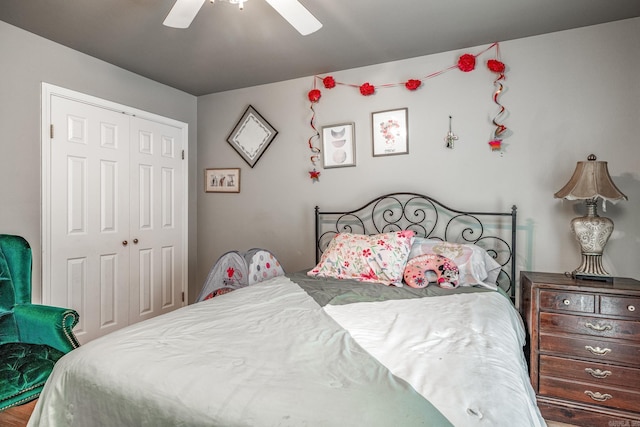 bedroom with a closet and a ceiling fan