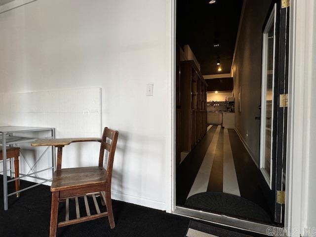 107 N Marr St, Pocahontas, AR 72455 - hall featuring baseboards