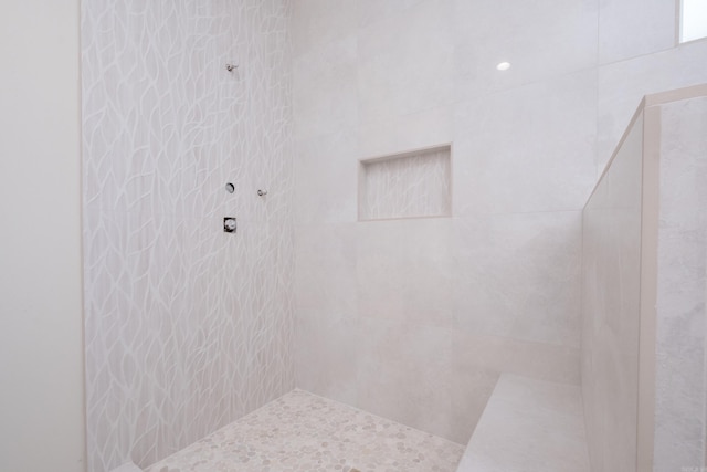 219 Abington Cir, Little Rock, AR 72223 - bathroom with a tile shower