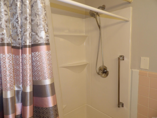 bathroom with walk in shower