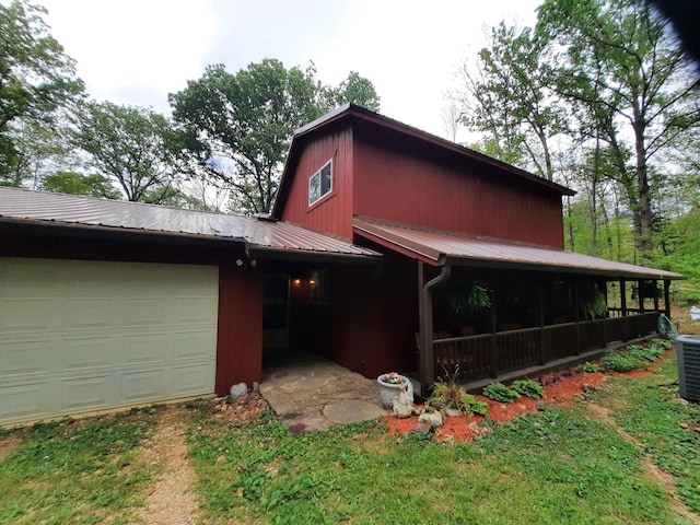3986 Oak Grove Loop, Mountain View, AR 72560 - view of home's exterior featuring metal roof