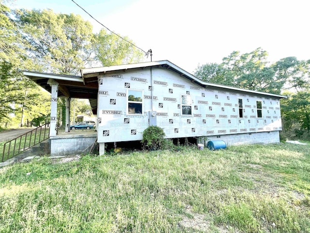view of side of property