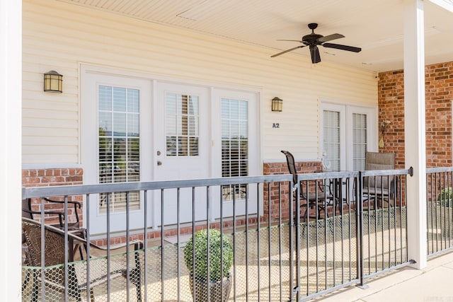 view of patio with ceiling fan