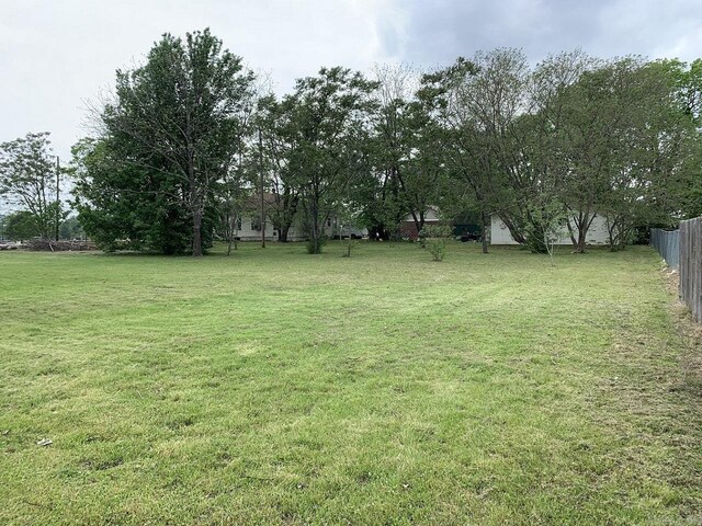 1315 E 16th St, Russellville, AR 72802