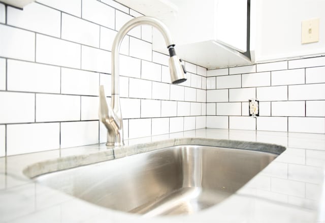 2602 S Taylor St, Little Rock, AR 72204 - room details featuring light countertops and a sink