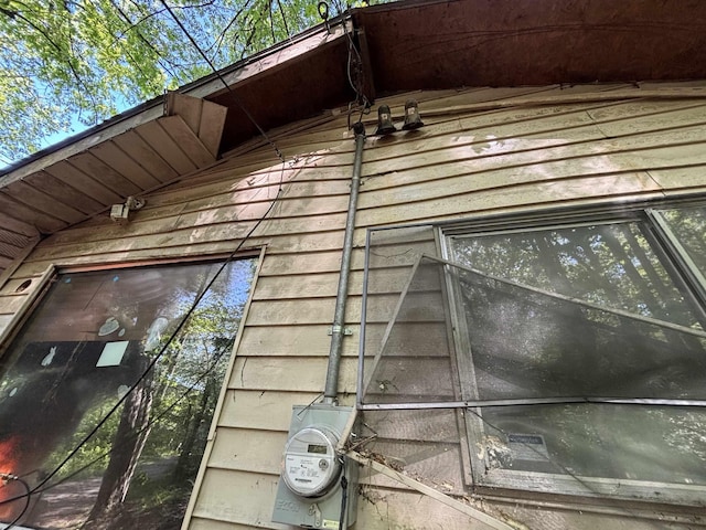 3000 Cobb St, Little Rock, AR 72204 - exterior details with electric meter