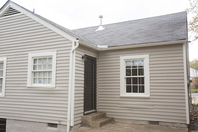 2713 S Van Buren St, Little Rock, AR 72204 - entrance to property featuring crawl space and roof with shingles