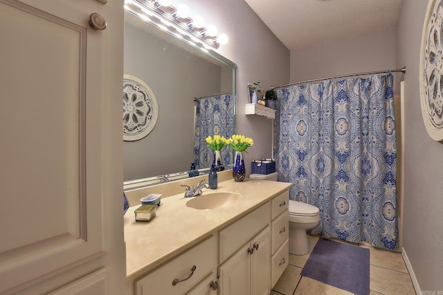 full bath featuring tile patterned floors, toilet, a shower with curtain, and vanity