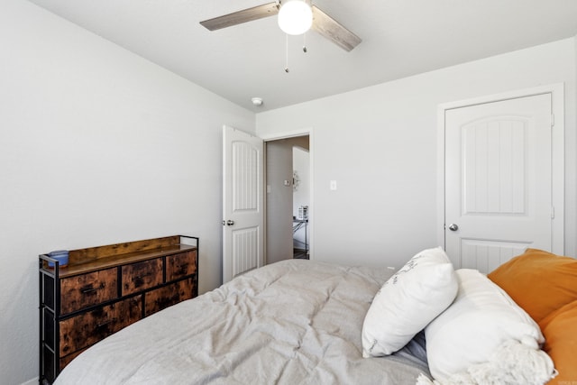 bedroom featuring ceiling fan