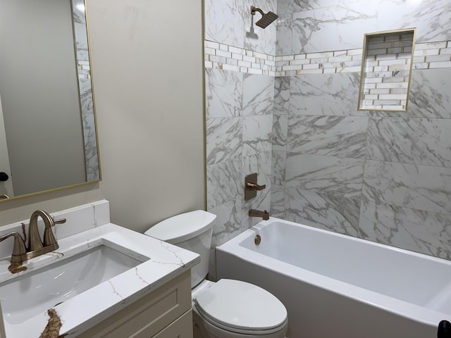 2106 N 8 1/2 St, Paragould, AR 72450 - full bath featuring vanity, toilet, and bathing tub / shower combination