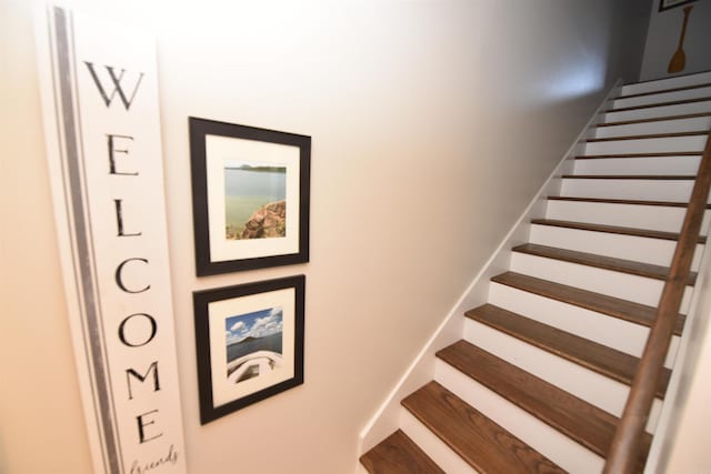 135 Hillview Dr Unit 109, Fairfield Bay, AR 72088 - view of staircase