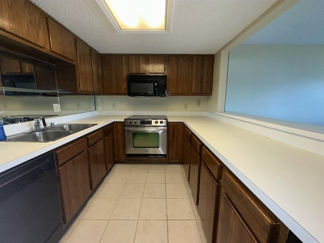 142 Lake Hamilton Dr Unit 204, Hot Springs, AR 71913 - kitchen featuring black microwave, electric range, dishwasher, and a textured ceiling