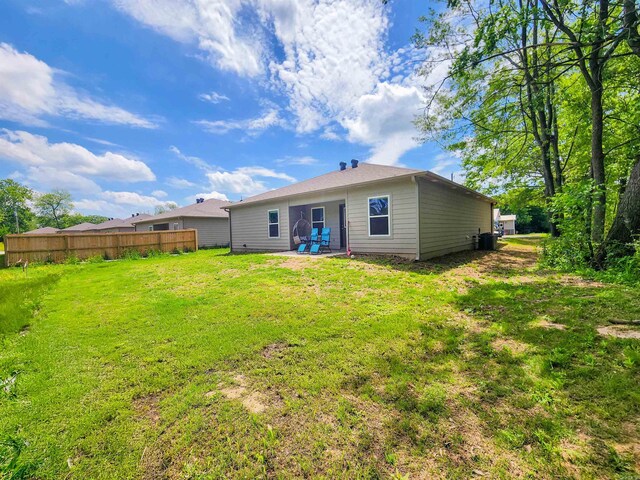 505 E Mississippi St, Beebe, AR 72012 - rear view of property featuring a patio area