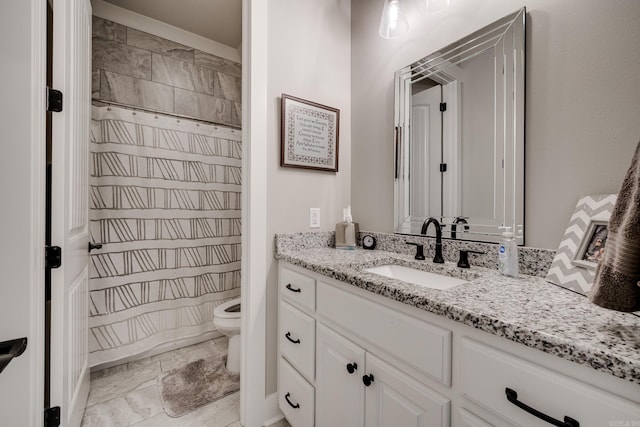 full bath with vanity, curtained shower, and toilet