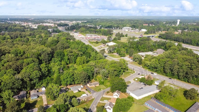 bird's eye view with a view of trees