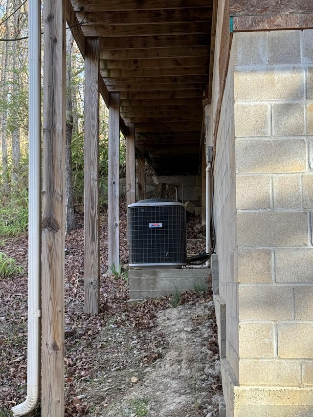 details with cooling unit