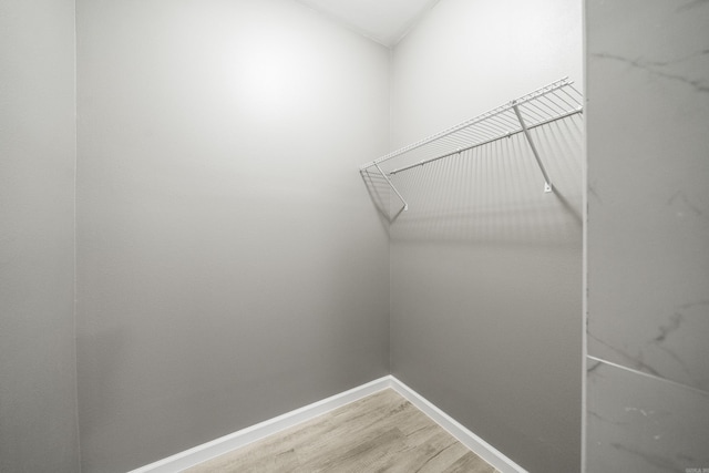 609 S St, Hot Springs, AR 71913 - spacious closet with light wood-type flooring