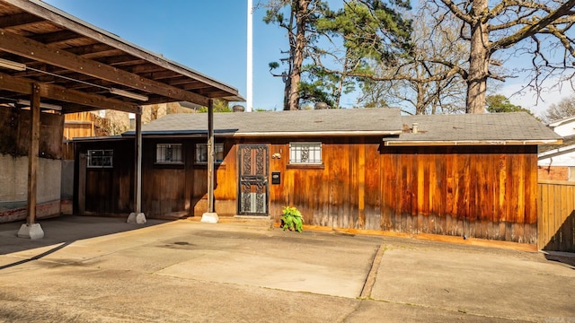 7510 Briarwood Dr, Little Rock, AR 72205 - rear view of property with fence