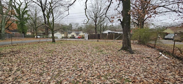 1620 S Harrison St, Little Rock, AR 72204 - view of yard with fence and a garage