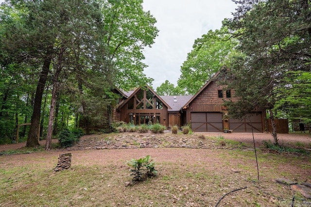 view of front of house with driveway